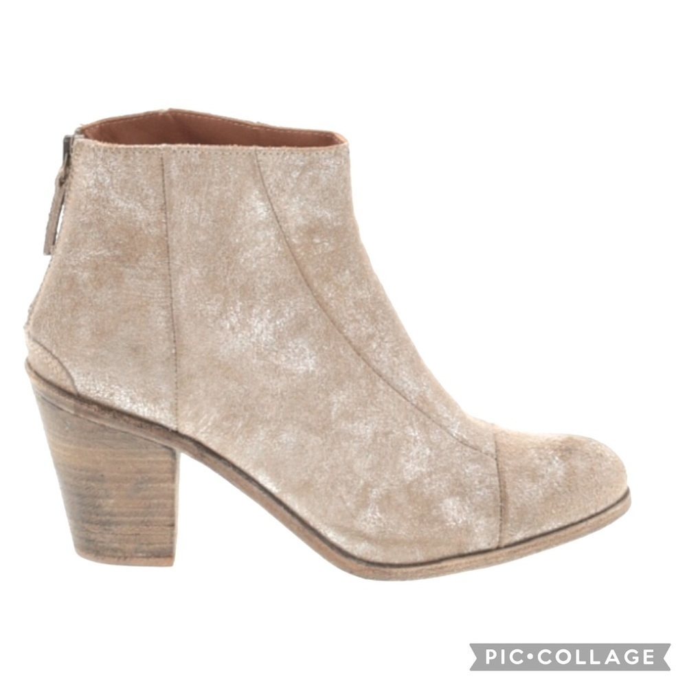Hoss Intropia Suede Leather w/Gold Hues Booties